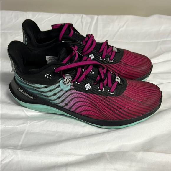 Columbia Black and Pink Athletic Shoes with Gradient Design - Picture 1 of 7